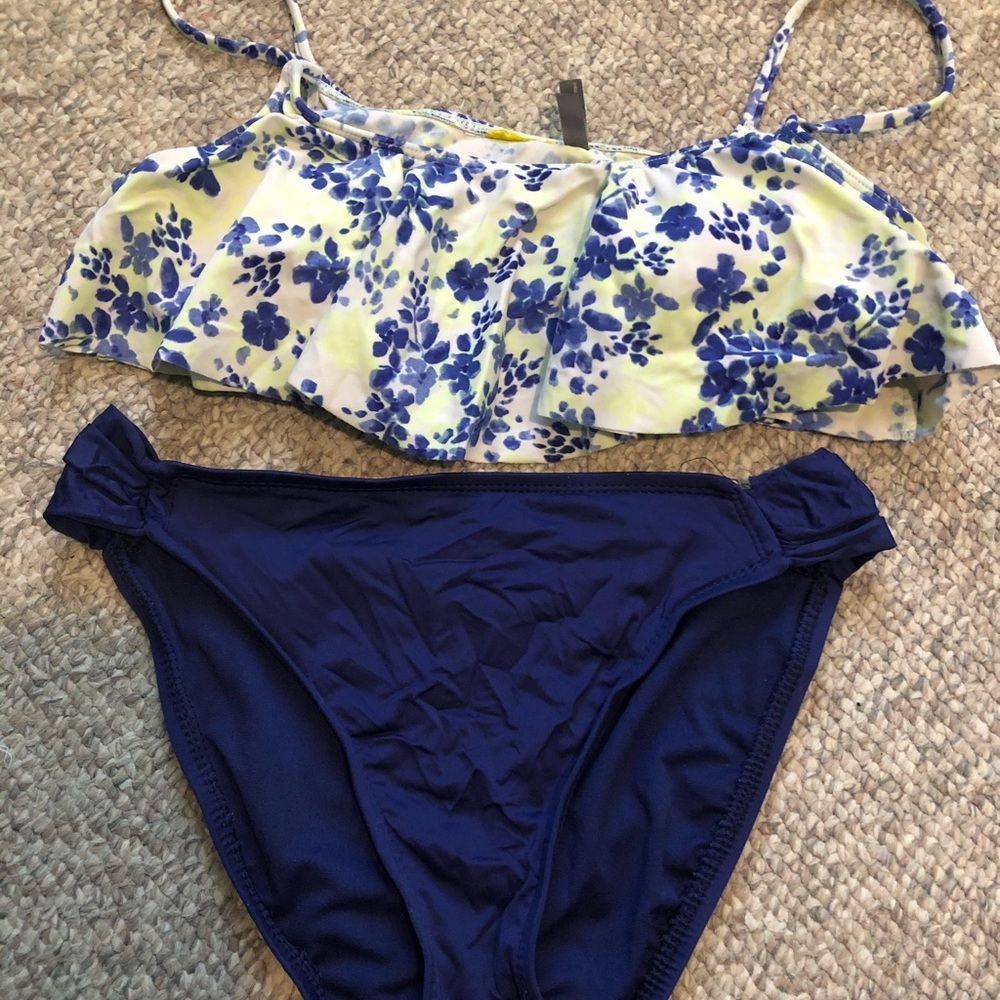 Flounce top bikini